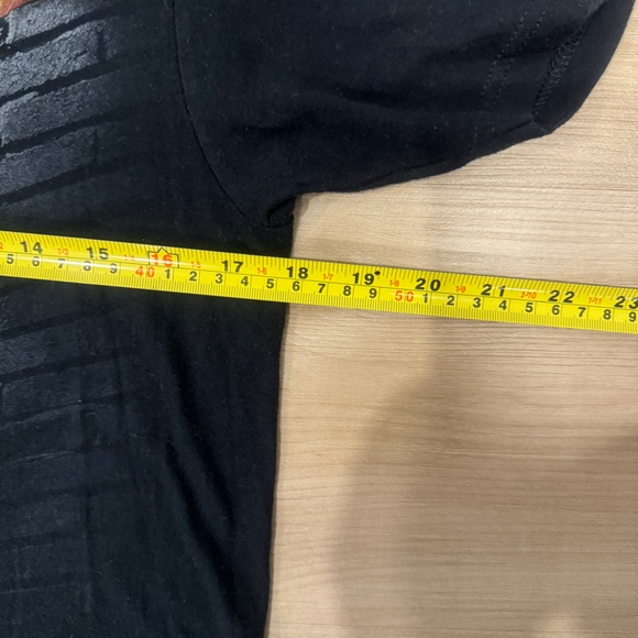 Men’s Small Black Tshirt with Pink Floyd The Wall print - Picture 6 of 6